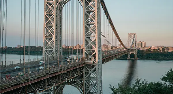 Puente con agua